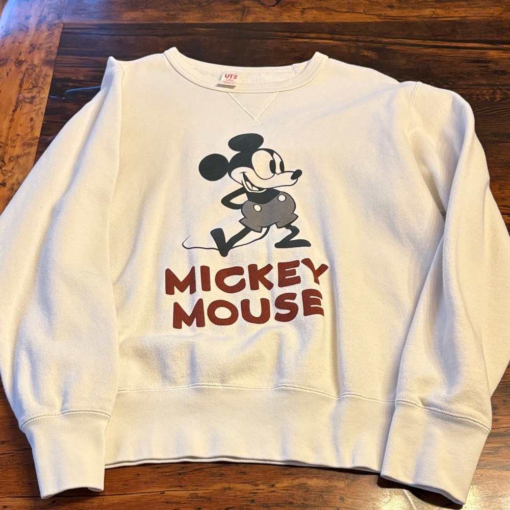 Uniglo Mickey Mouse Steamboat Willie Cream Supersoft Sweatshirt size M
